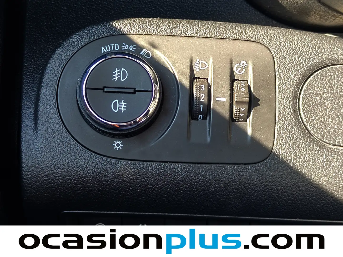 Foto Opel Combo Life Opel Combo Life 1.5 TD Business Edition Plus L1  (102 CV)