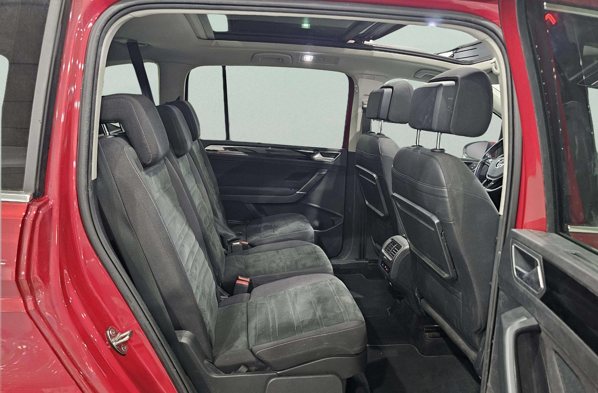 Volkswagen Touran Sport 1.5 TSI DSG Pack R-Line - foto 25