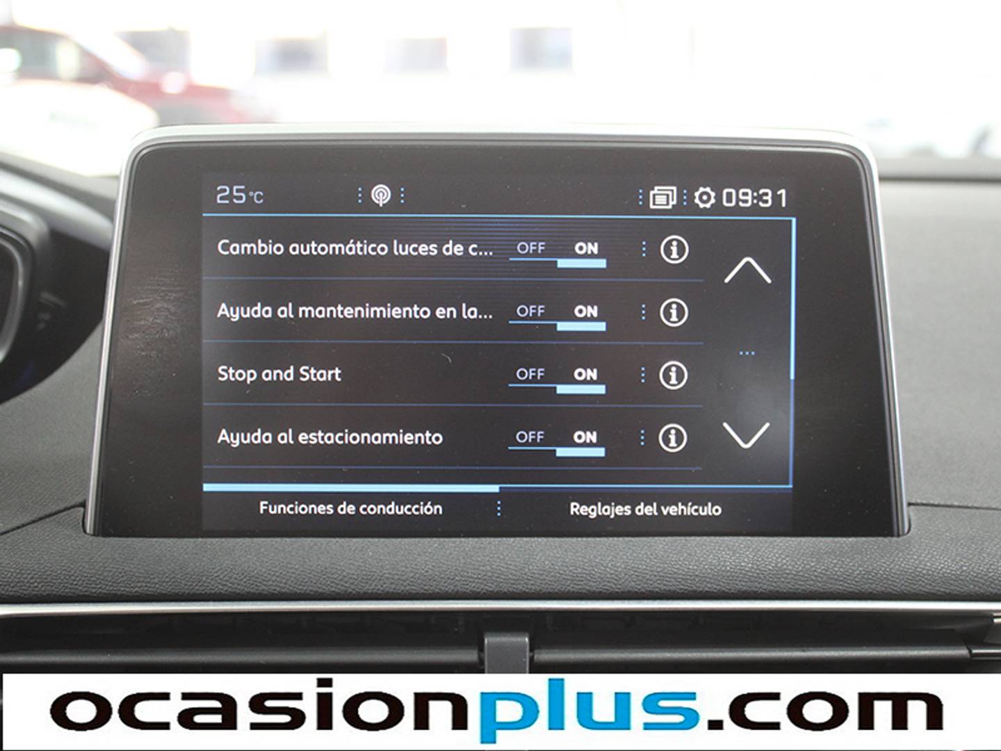 Equipamiento del Peugeot 3008 Peugeot 3008 BlueHDI 130 S&S Allure (130 CV)