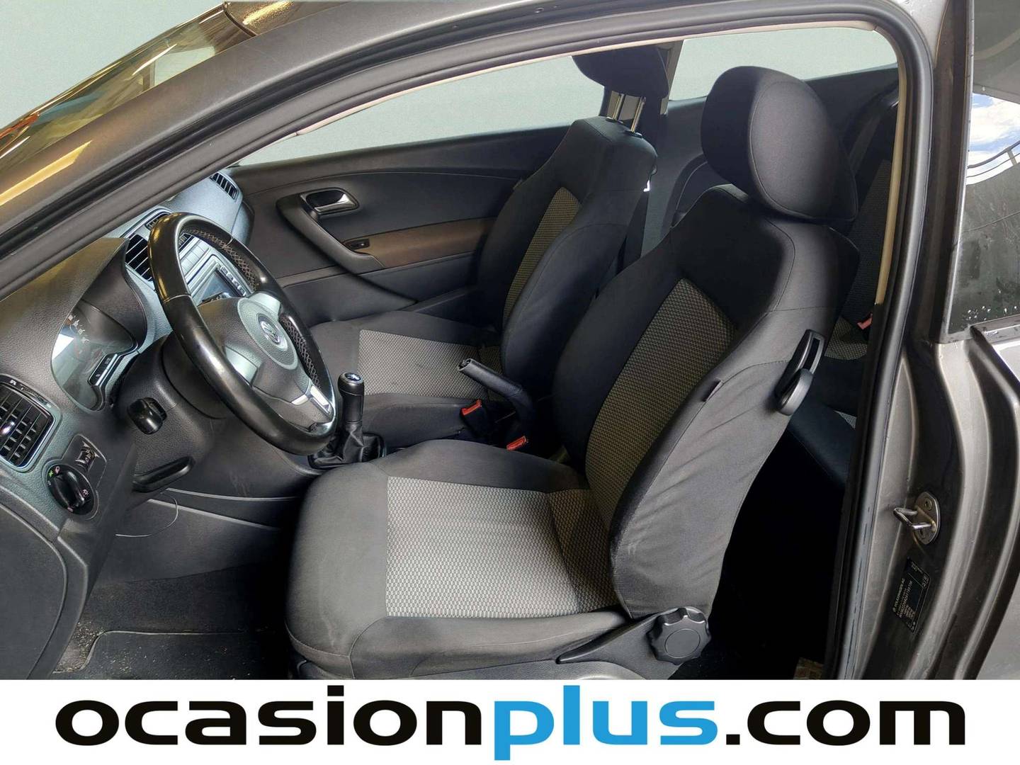 Foto asientos delanteros Volkswagen Polo Volkswagen Polo Advance 1.6 TDI (75 CV)