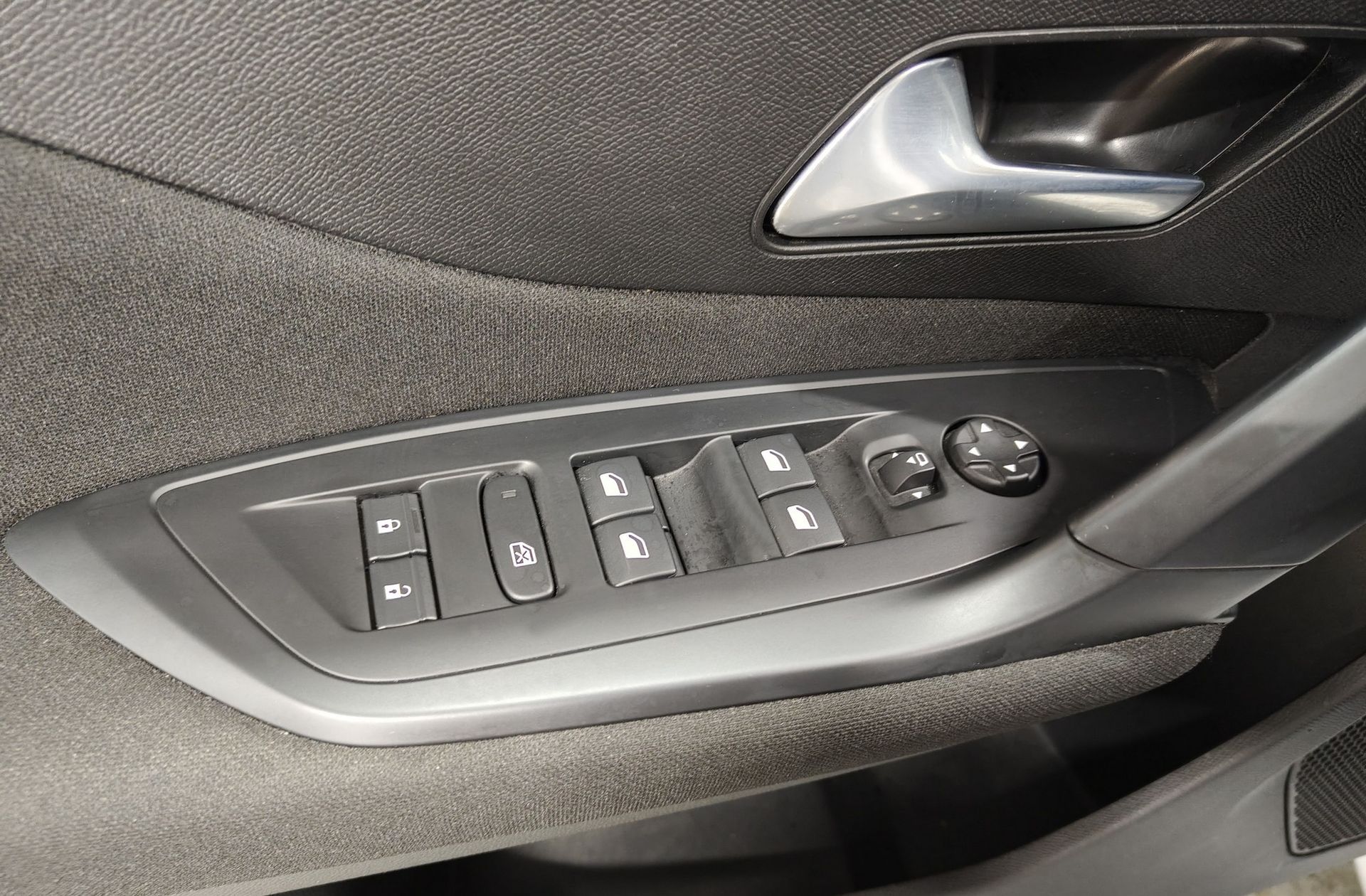 Peugeot 308 PureTech 130 Active Pack EAT8 - foto 34
