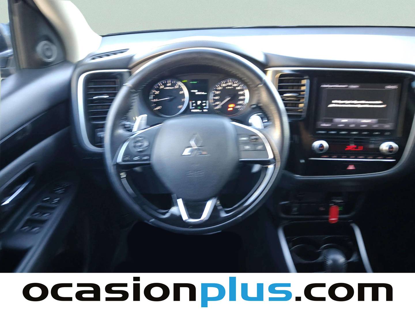 Mitsubishi Outlander Mitsubishi Outlander 200 MPI Motion 2WD CVT (150 CV) automático