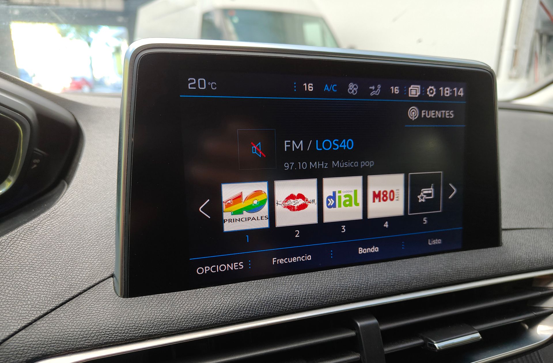Peugeot 3008 PureTech 130 Active - foto 28