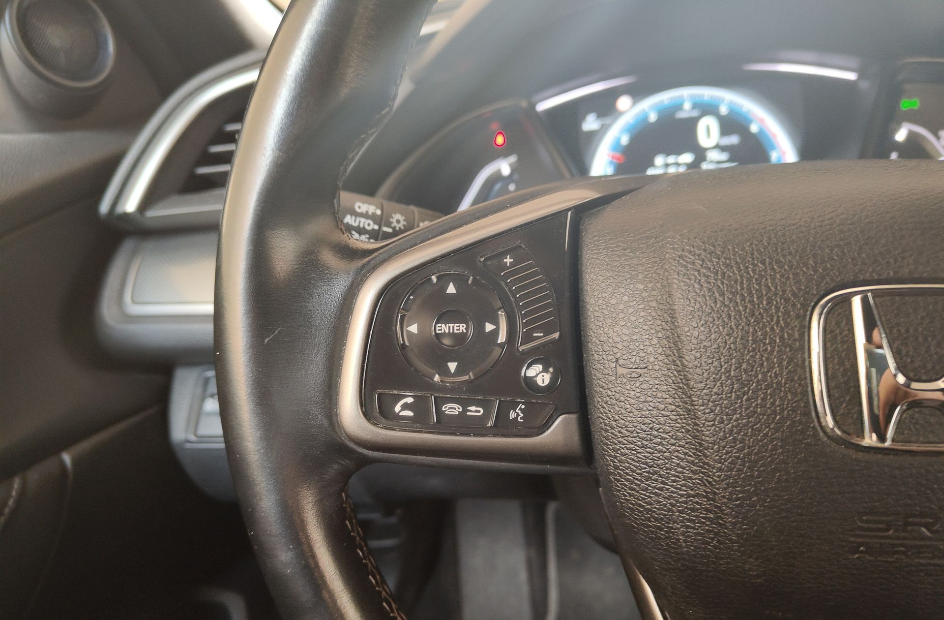 Honda Civic 1.0 I-VTEC Turbo Elegance - foto 27