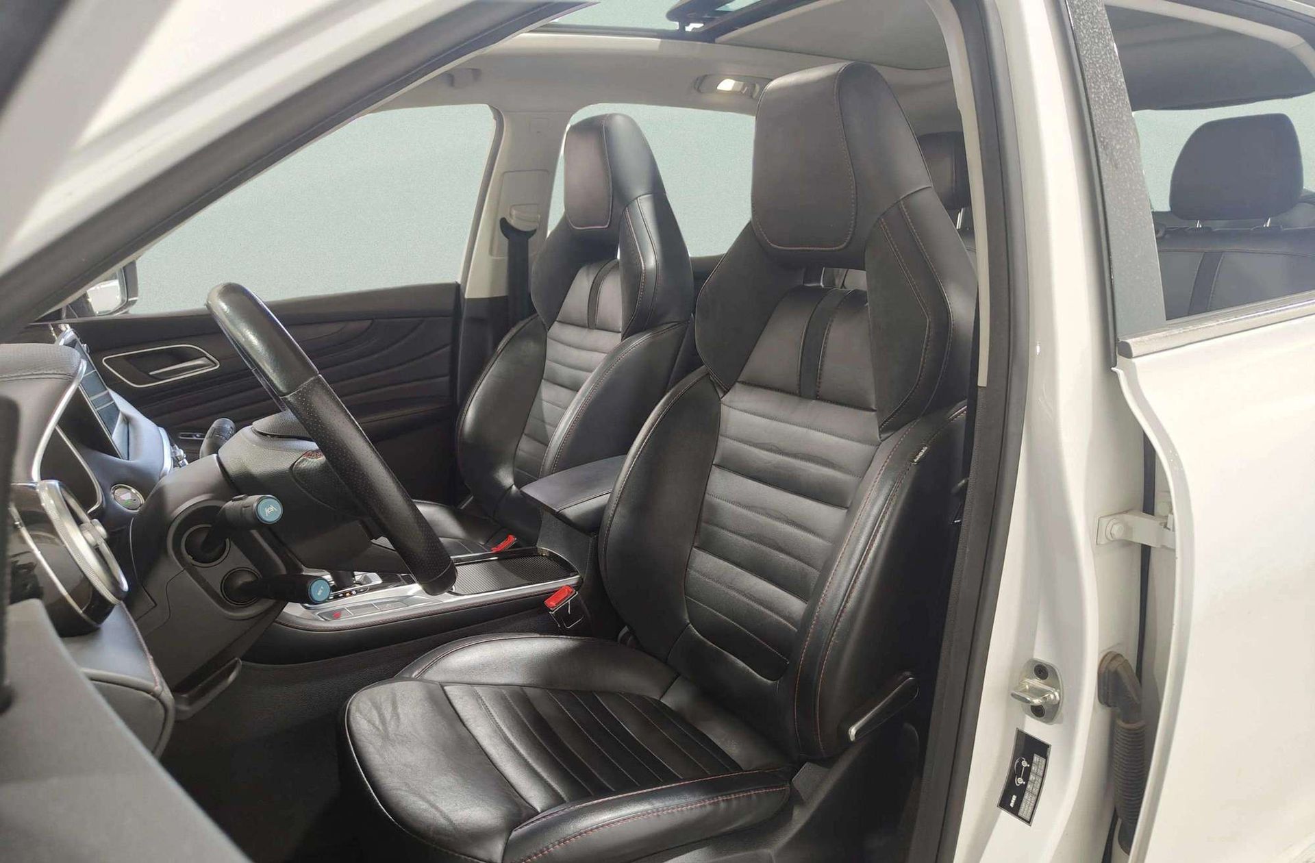 MG HS 1.5 Turbo GDI Luxury DCT - foto 12