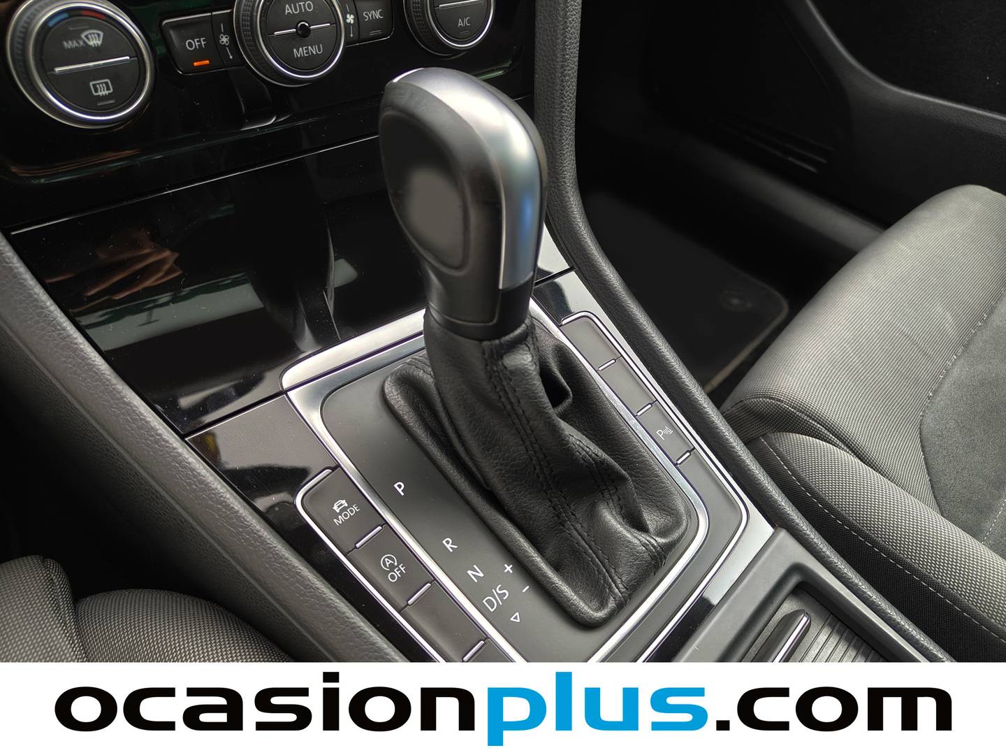 Volkswagen Golf Volkswagen Golf Sport R-Line 2.0 TDI (150 CV) DSG de segunda mano