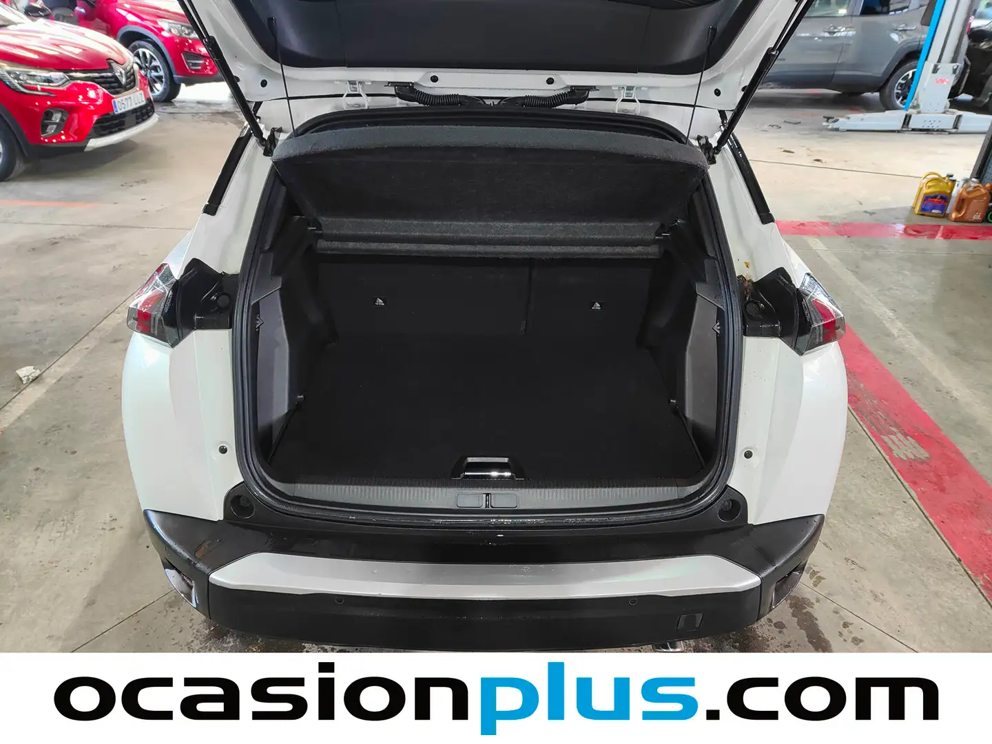 Foto Peugeot 2008 Peugeot 2008 BlueHDI 130 S&S GT Pack EAT8 (130 CV)