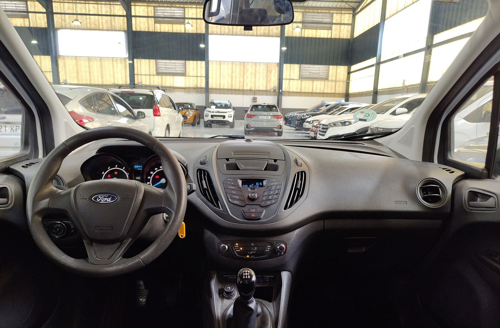 Ford Tourneo Courier 1.0 EcoBoost Ambiente - foto 6