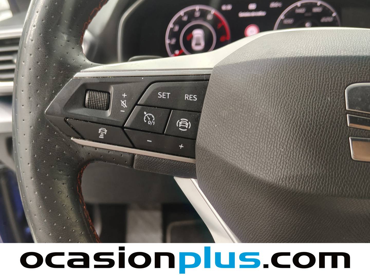 Foto Seat León SEAT León 1.5 eTSI S&S FR Go L DSG  (150 CV)