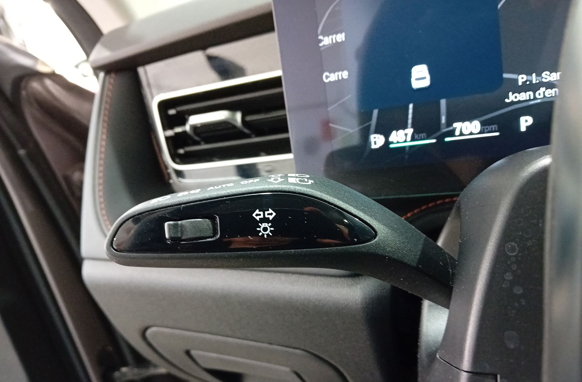MG HS 1.5T Luxury DCT - foto 23