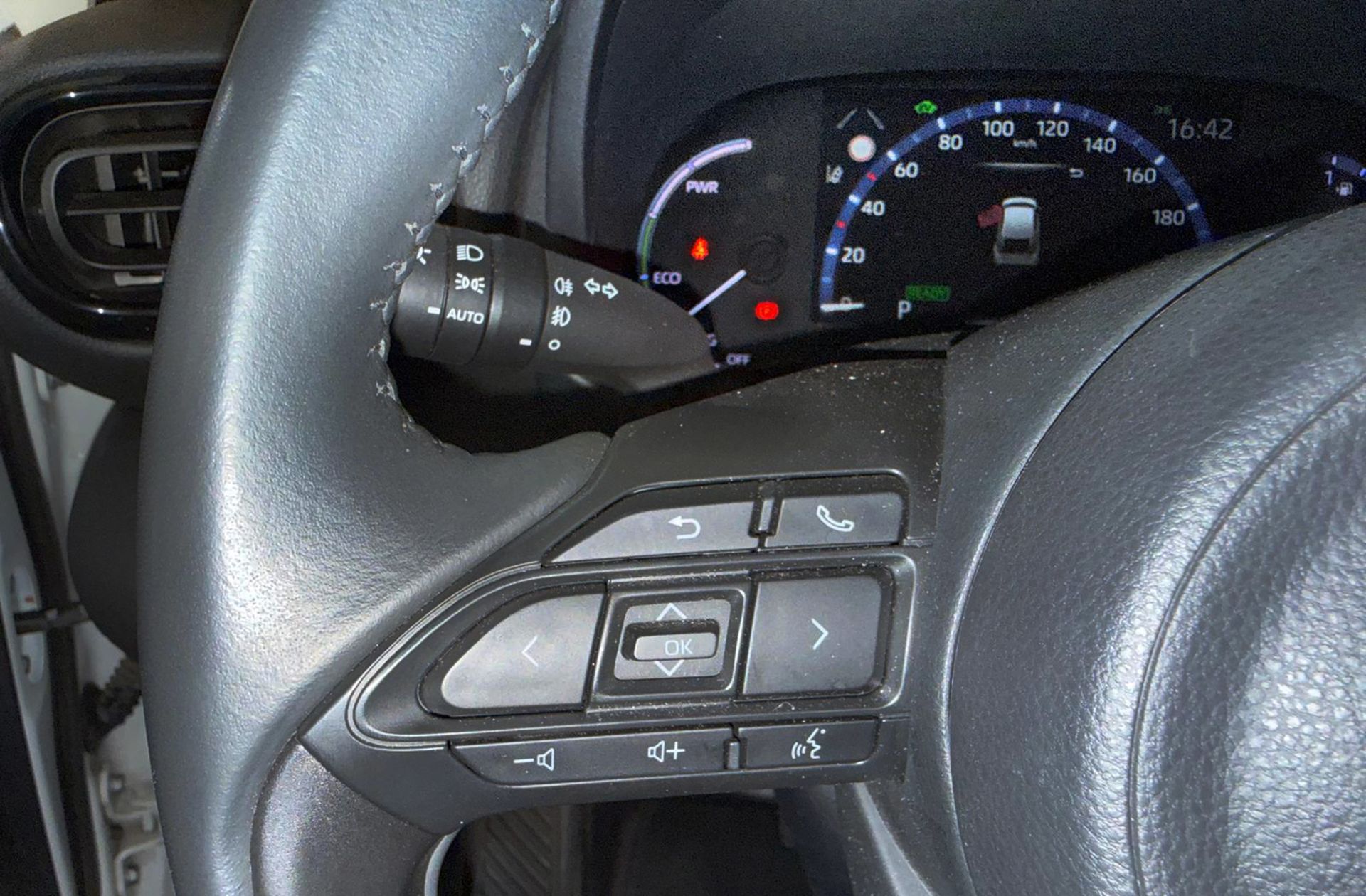 Toyota Yaris Cross 120H Active Tech - foto 26