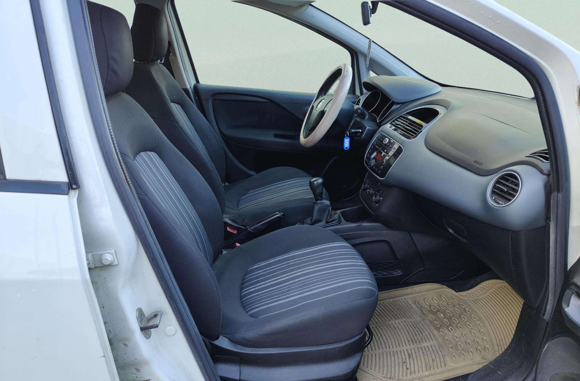 Fiat Punto Evo 1.3 MultiJet Active - foto 14