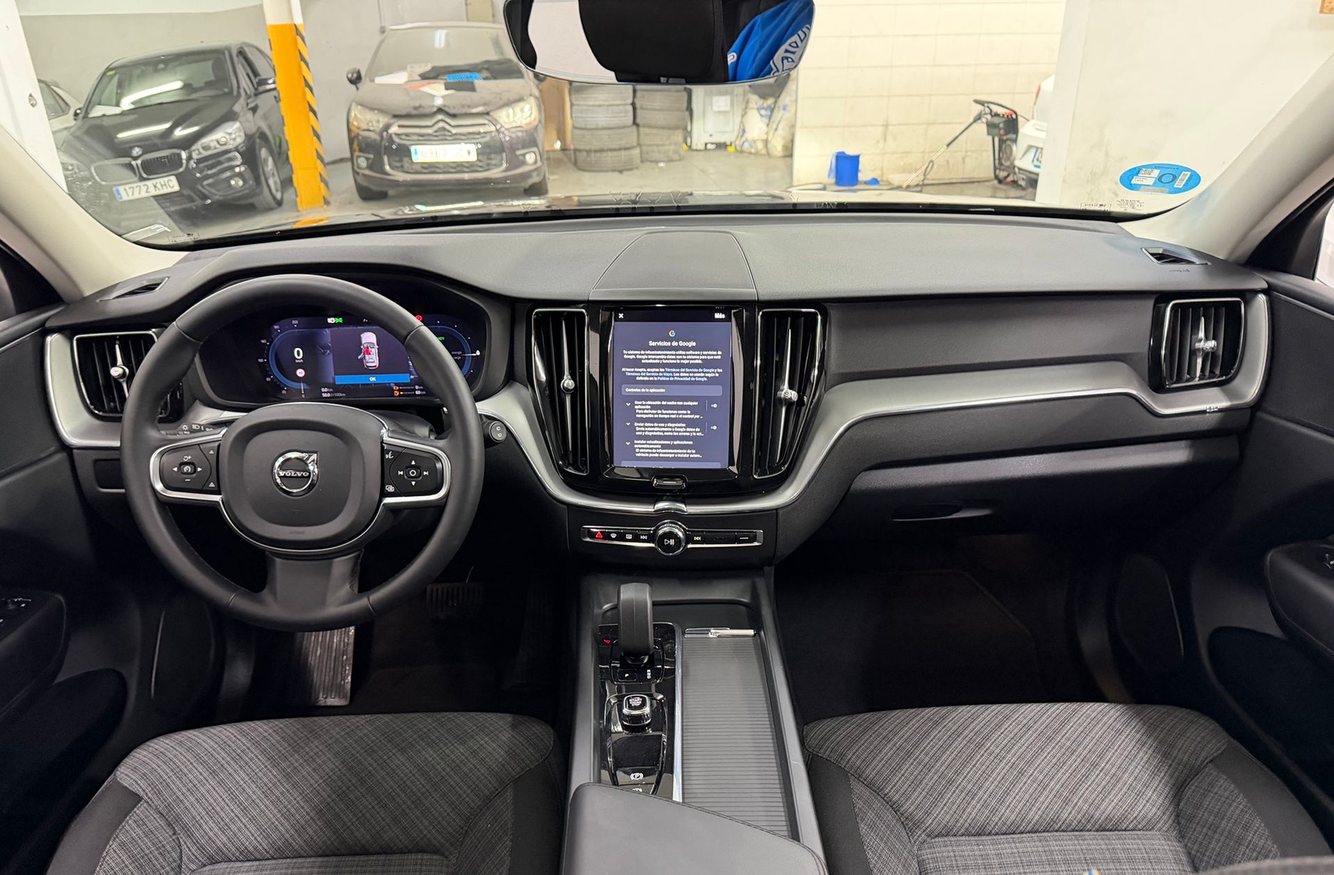 Volvo XC60 T6 Recharge Core AWD - foto 9