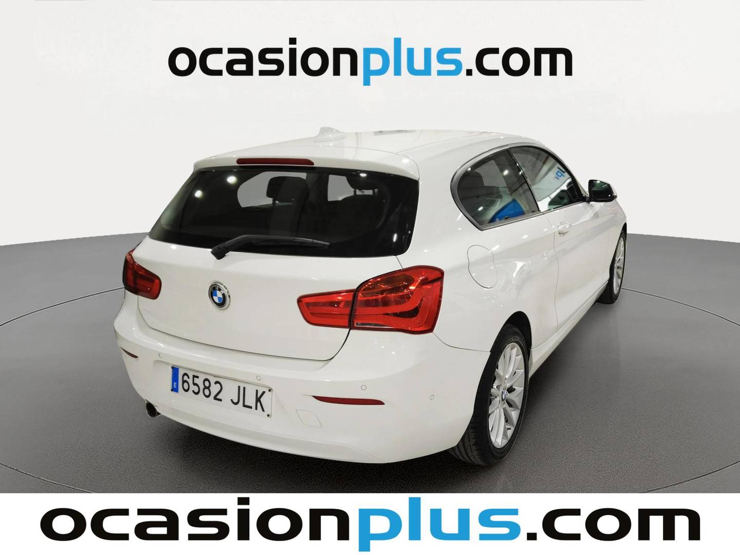 Foto trasera BMW Serie 1 BMW Serie 1 118d  (150 CV) derecha
