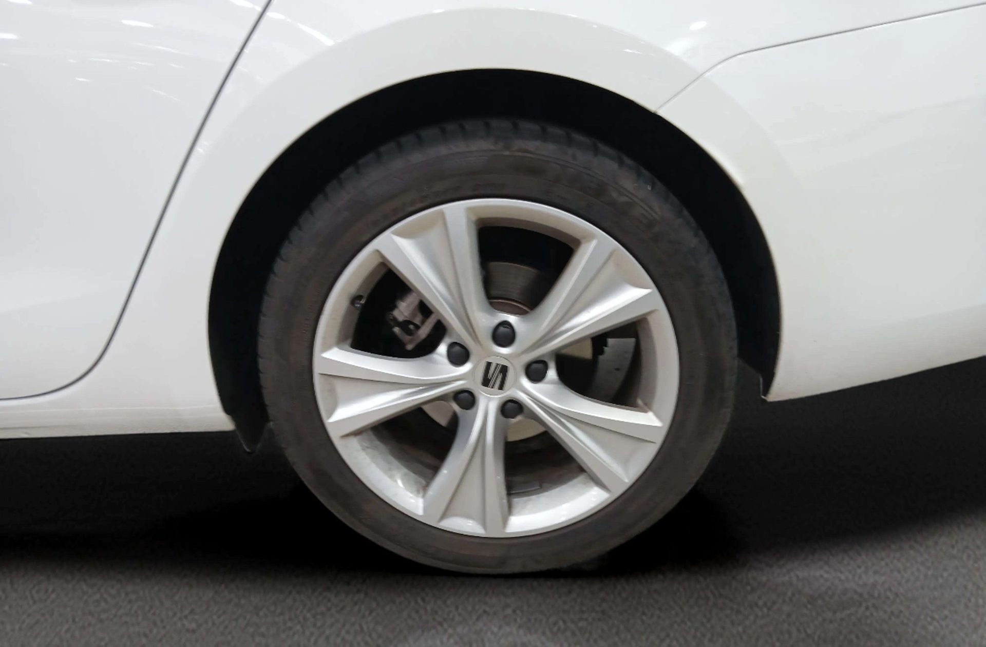 SEAT León ST 1.5 TSI FR - foto 35
