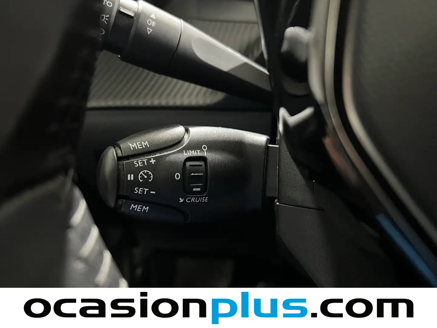 Foto Peugeot 2008 Peugeot 2008 BlueHDi 110 Allure (110 CV)