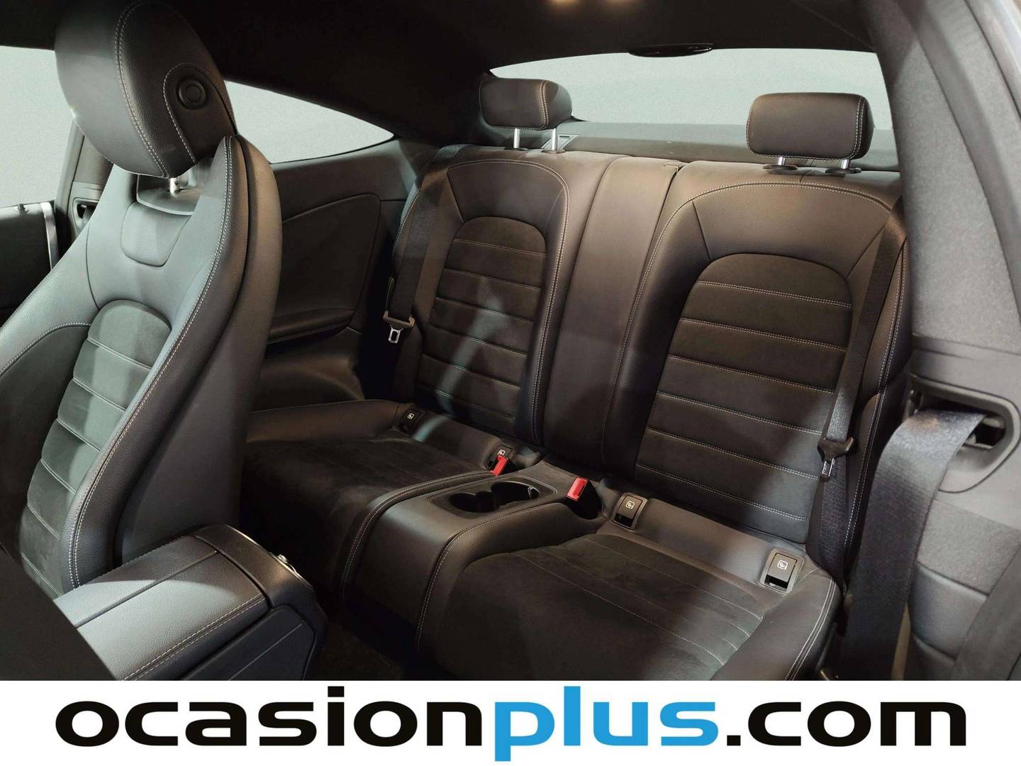 Foto asientos traseros Mercedes Clase C Mercedes Clase C Coupe 220 d (170 CV) Pack AMG