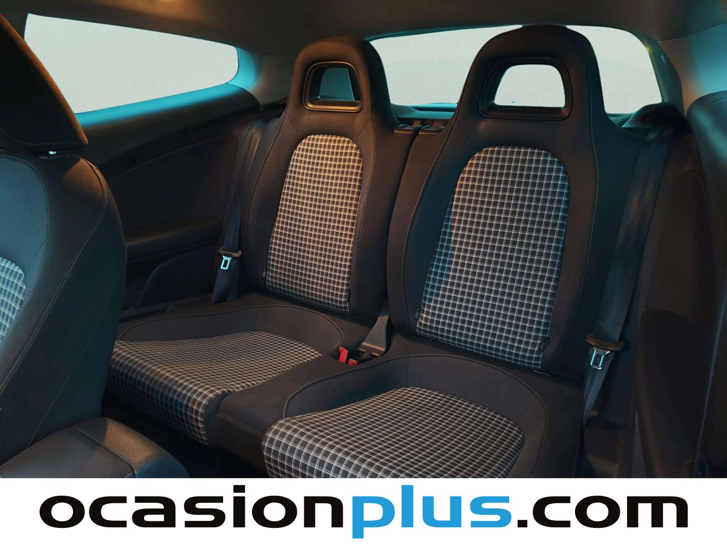 Foto Volkswagen Scirocco Volkswagen Scirocco Typhoon by R-Line 1.4 TSI BMT (125 CV)