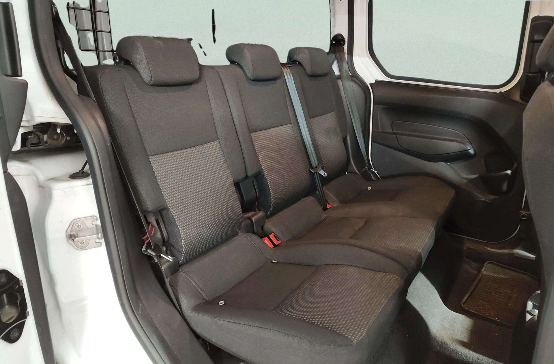 Ford Transit Connect Kombi 1.6 TDCi Ambiente 220 L1 - foto 14