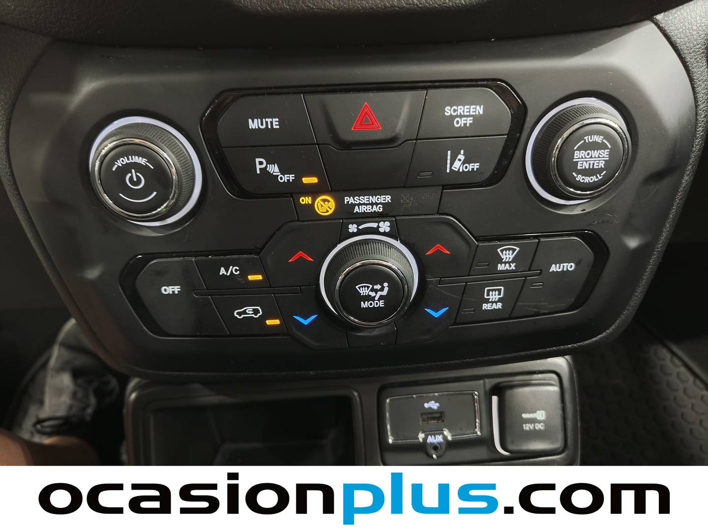 Foto Jeep Renegade Jeep Renegade eHybrid Night Eagle ATX (130 CV)