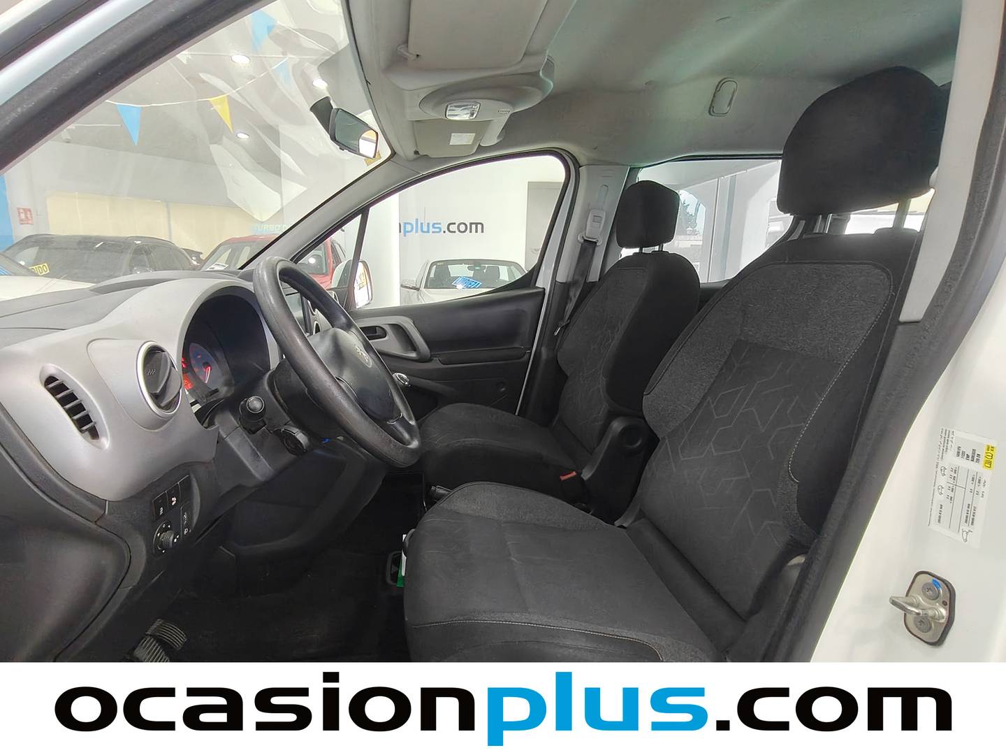 Foto asientos delanteros Peugeot Partner Peugeot Partner Tepee Combi 1.6 BlueHDI Active (100 CV)