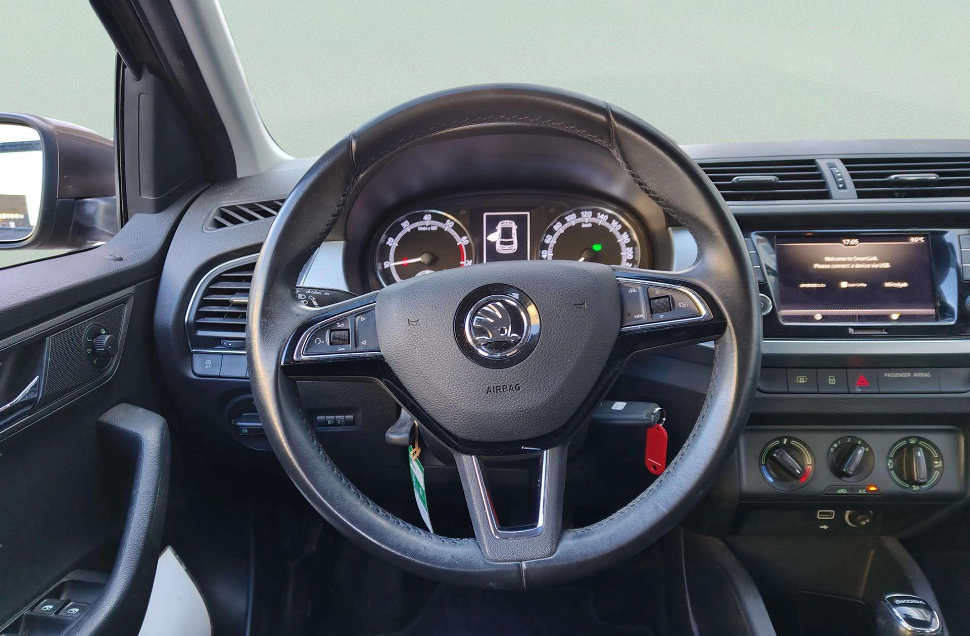Škoda Fabia 1.0 TSI Like DSG - foto 21