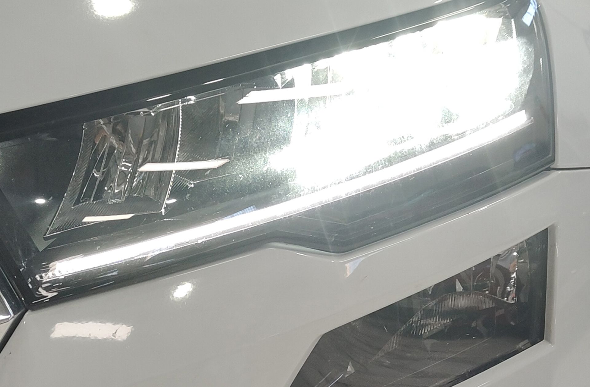 Škoda Karoq 1.0 TSI Selection - foto 13
