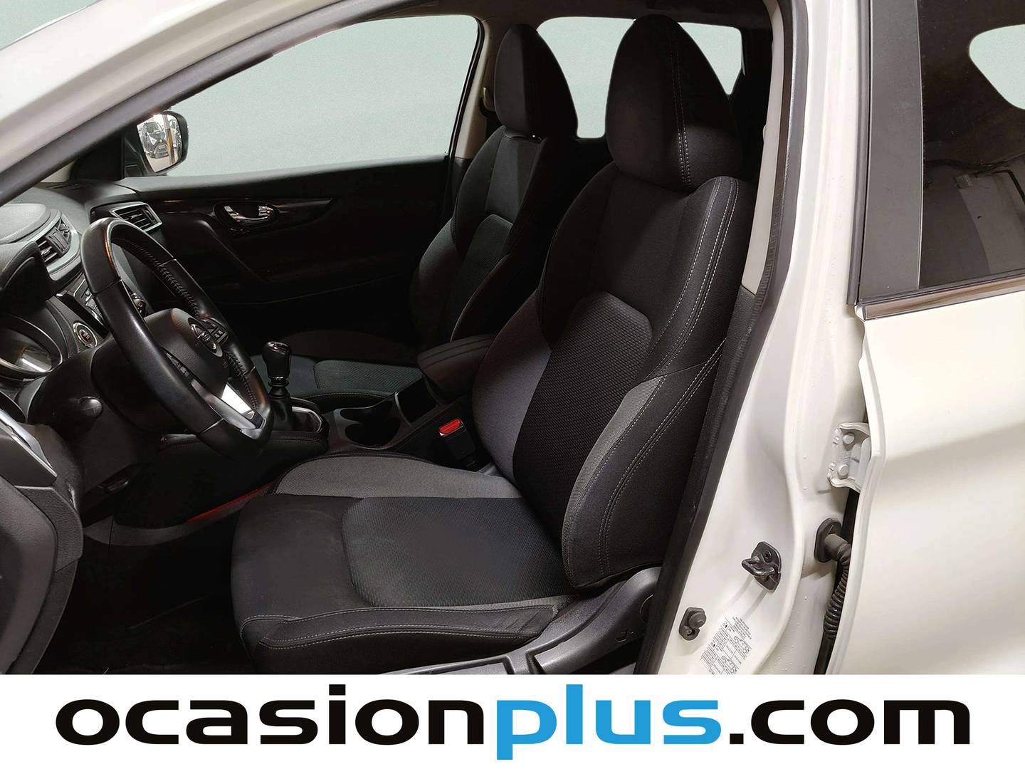 Foto asientos traseros Nissan QASHQAI Nissan Qashqai DIG-T 140 N-Connecta 4x2 (140 CV)