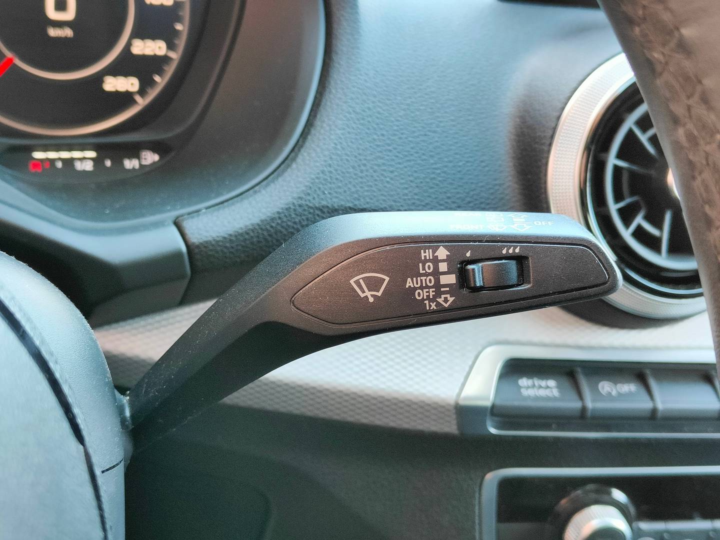 Audi Q2 Audi Q2 Black line 35 TFSI (150 CV) S tronic Pack S-Line al mejor precio