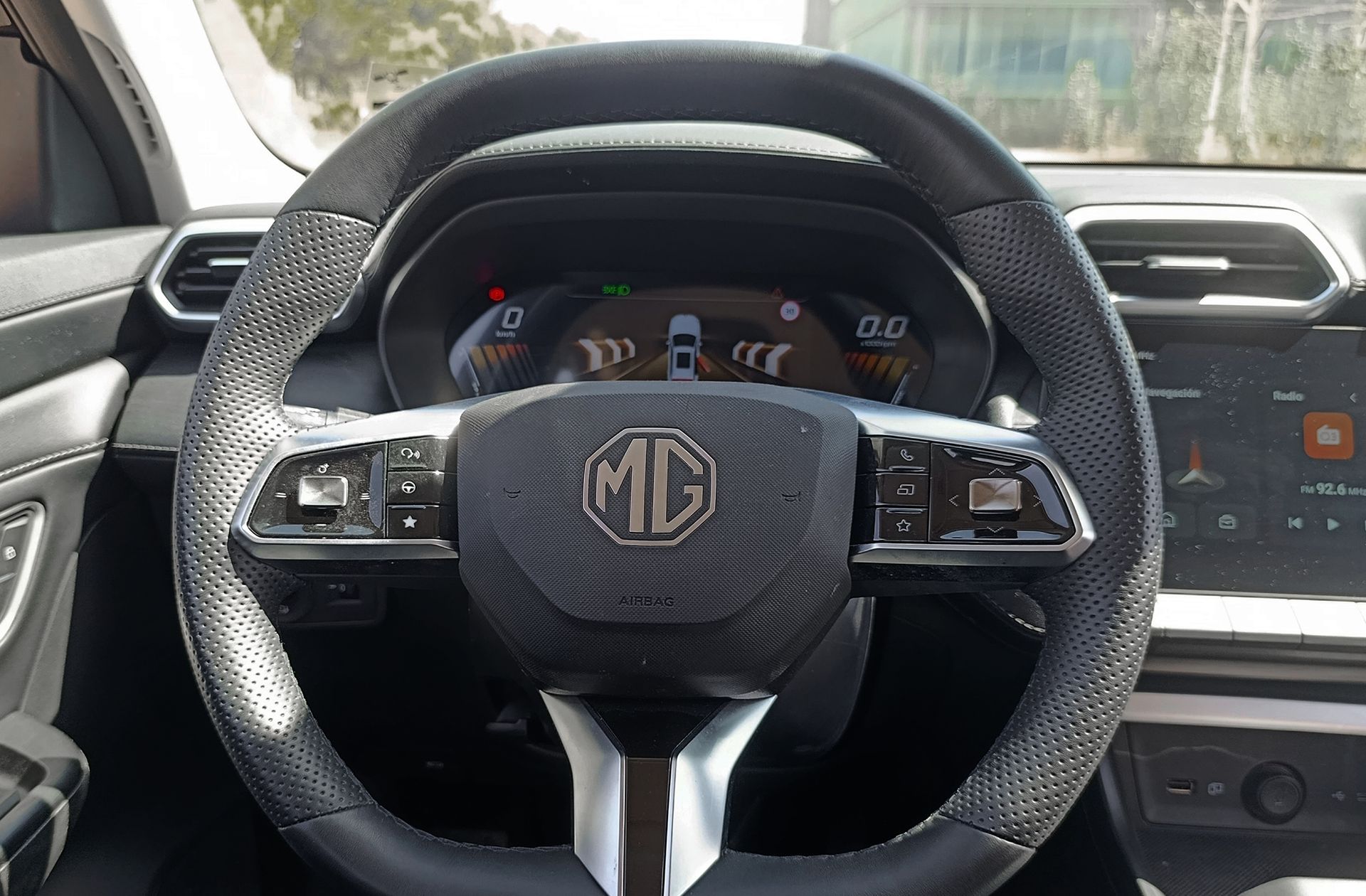 MG ZS 1.5 Hybrid+ Luxury - foto 23