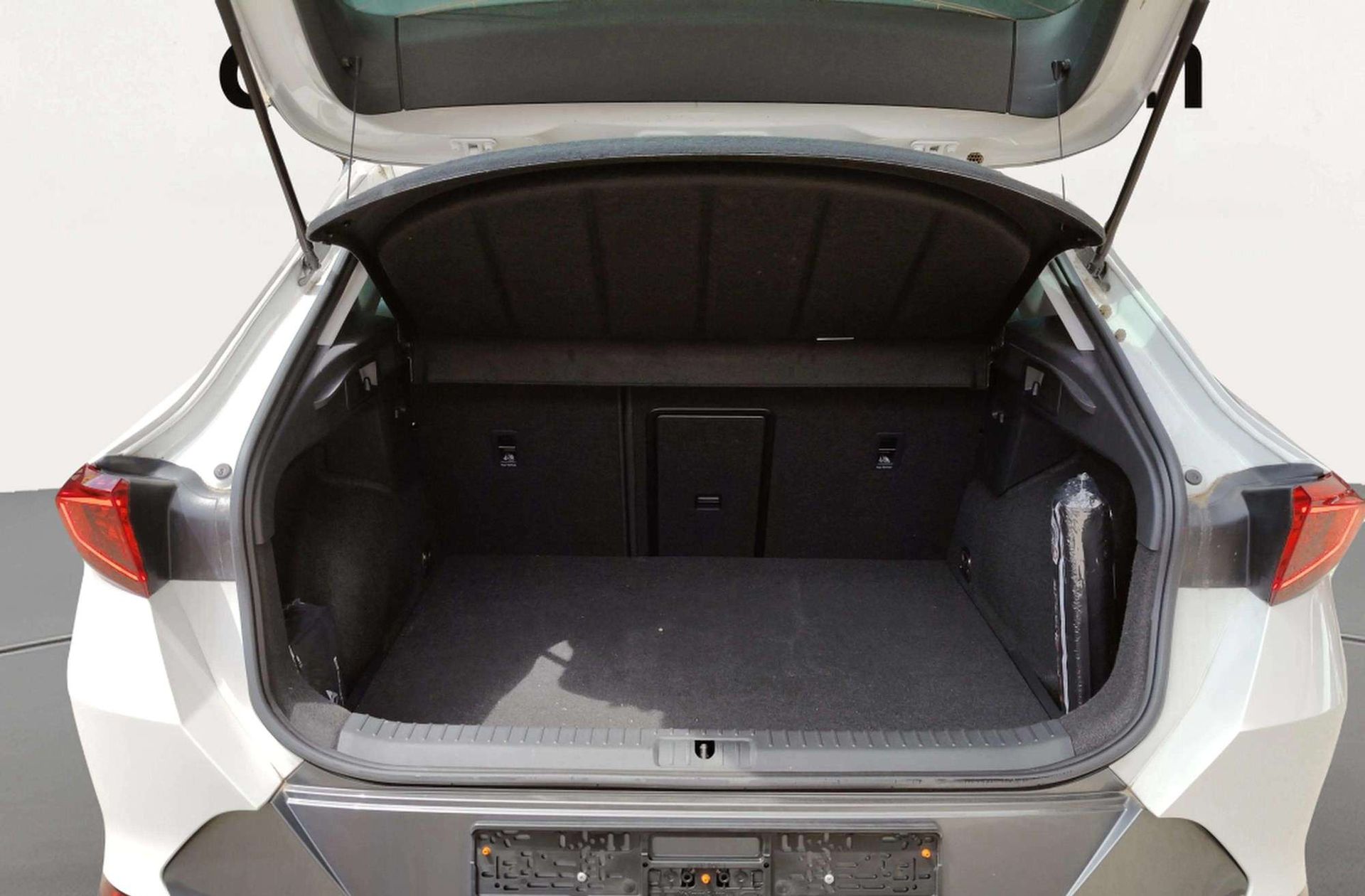 Cupra Formentor 1.4 e-Hybrid DSG - foto 17