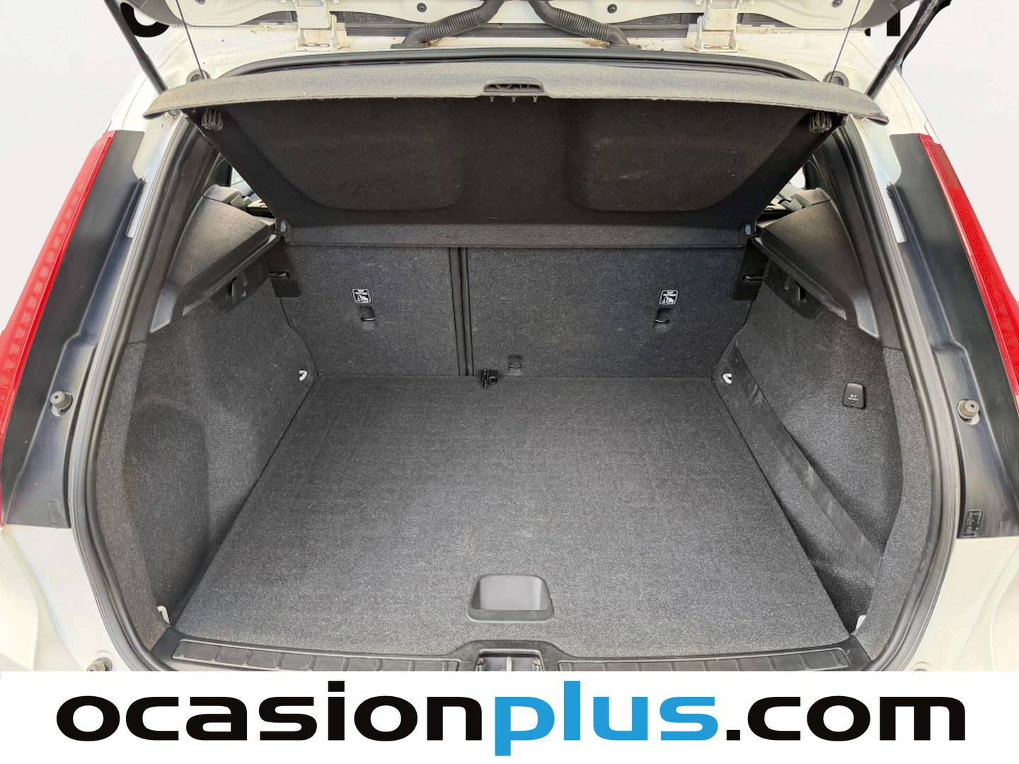 Fotos maletero Volvo XC40 Volvo XC40 T4 Momentum Auto (190 CV)