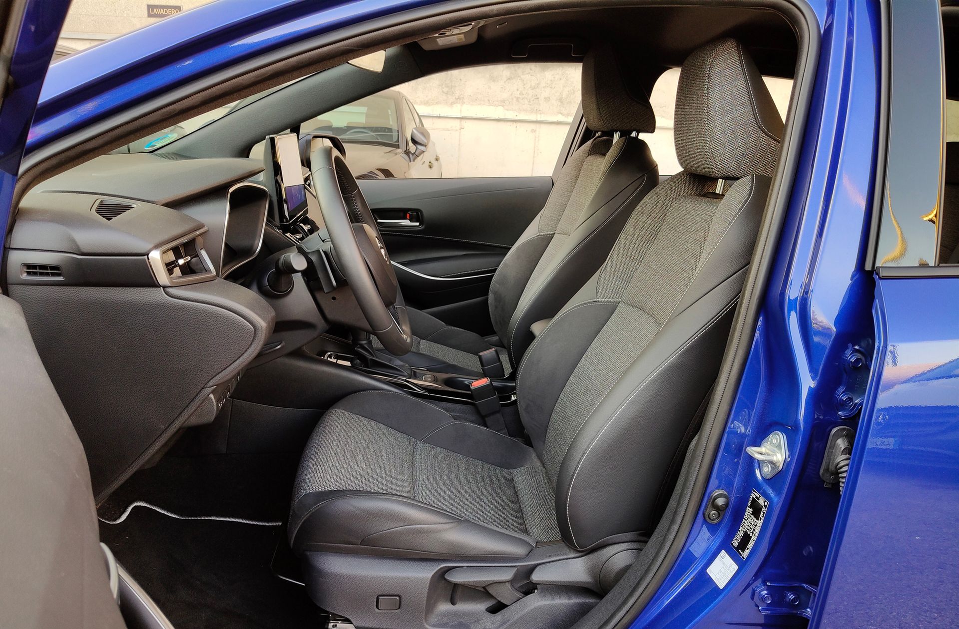 Toyota Corolla Touring Sports 200H Style - foto 11
