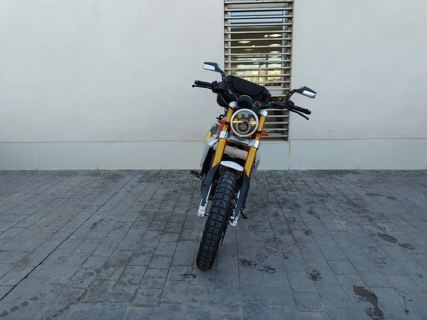 Foto Fantic Caballero Scrambler 500 Fantic Caballero Scrambler 500 500 (38 CV)