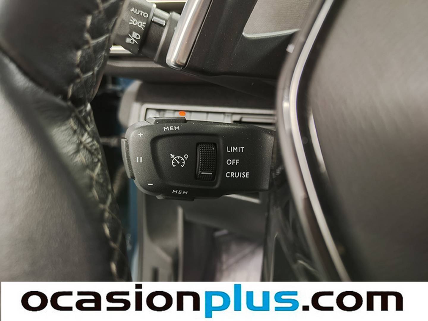 Foto Peugeot 3008 Peugeot 3008 PureTech 130 S&S Allure Pack EAT8 (130 CV)