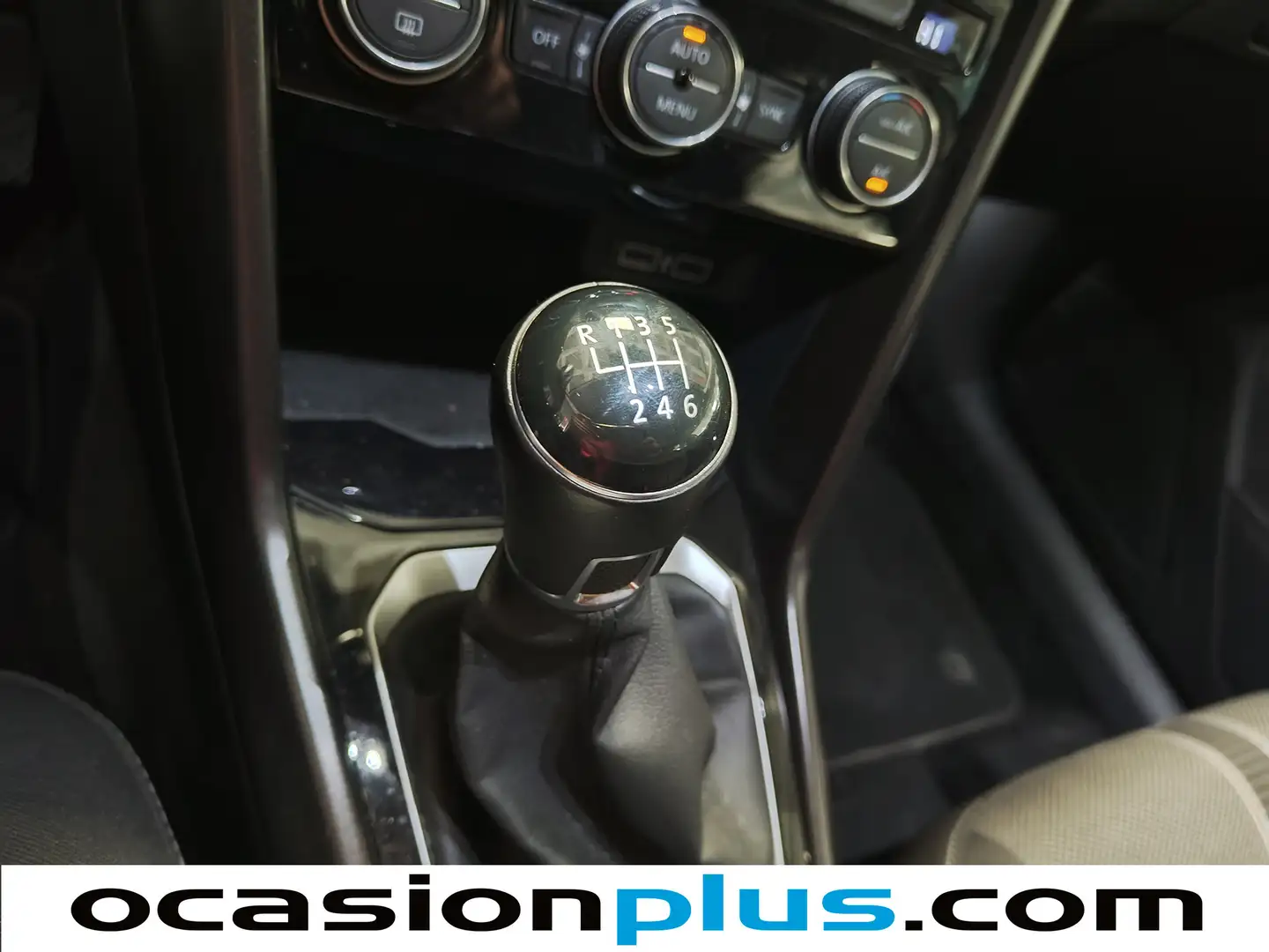 Foto Volkswagen T-Roc Volkswagen T-Roc Advance Style 1.6 TDI (115 CV)