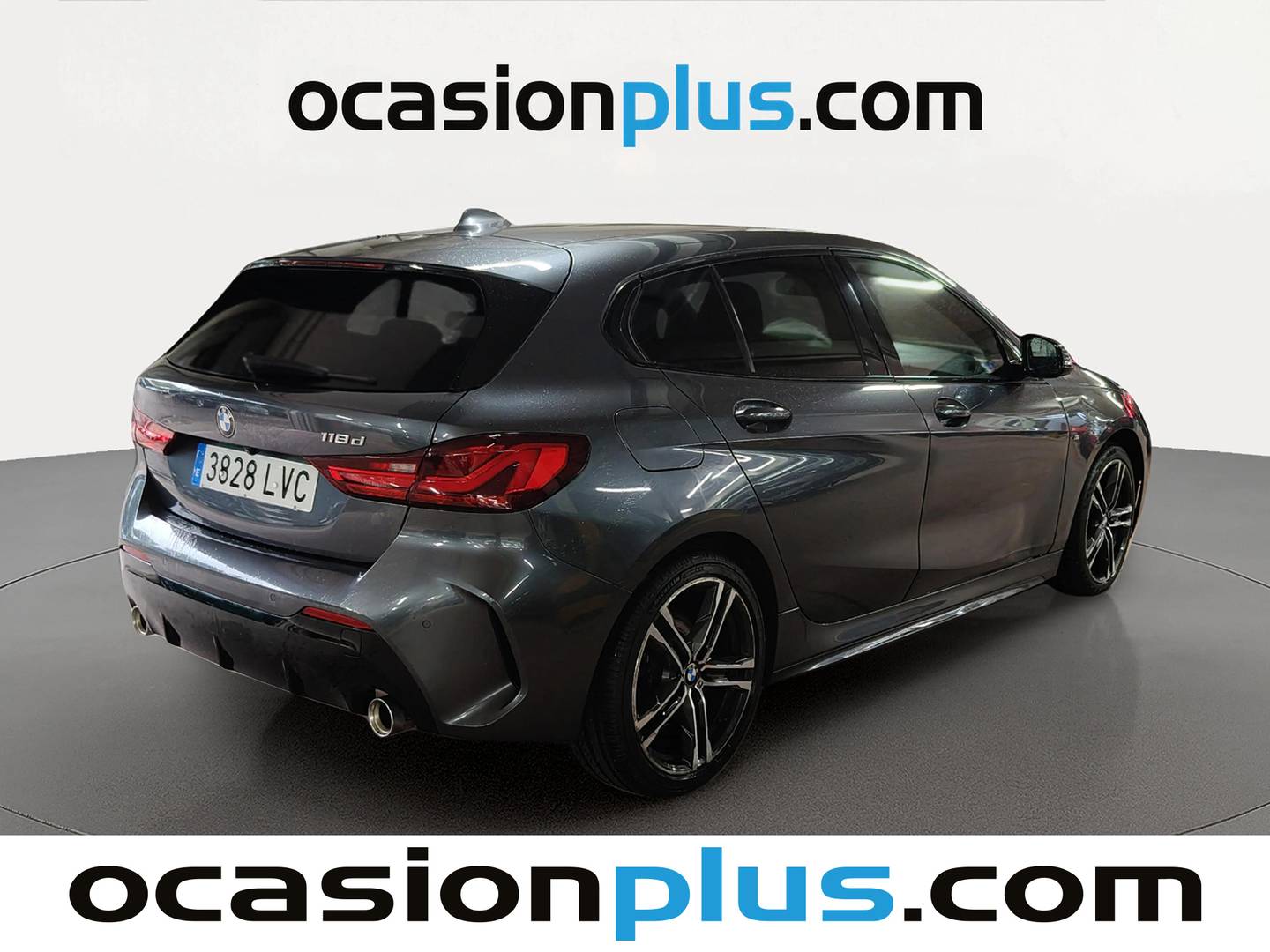 Foto trasera BMW Serie 1 BMW Serie 1 118d Business (150 CV) Pack M derecha