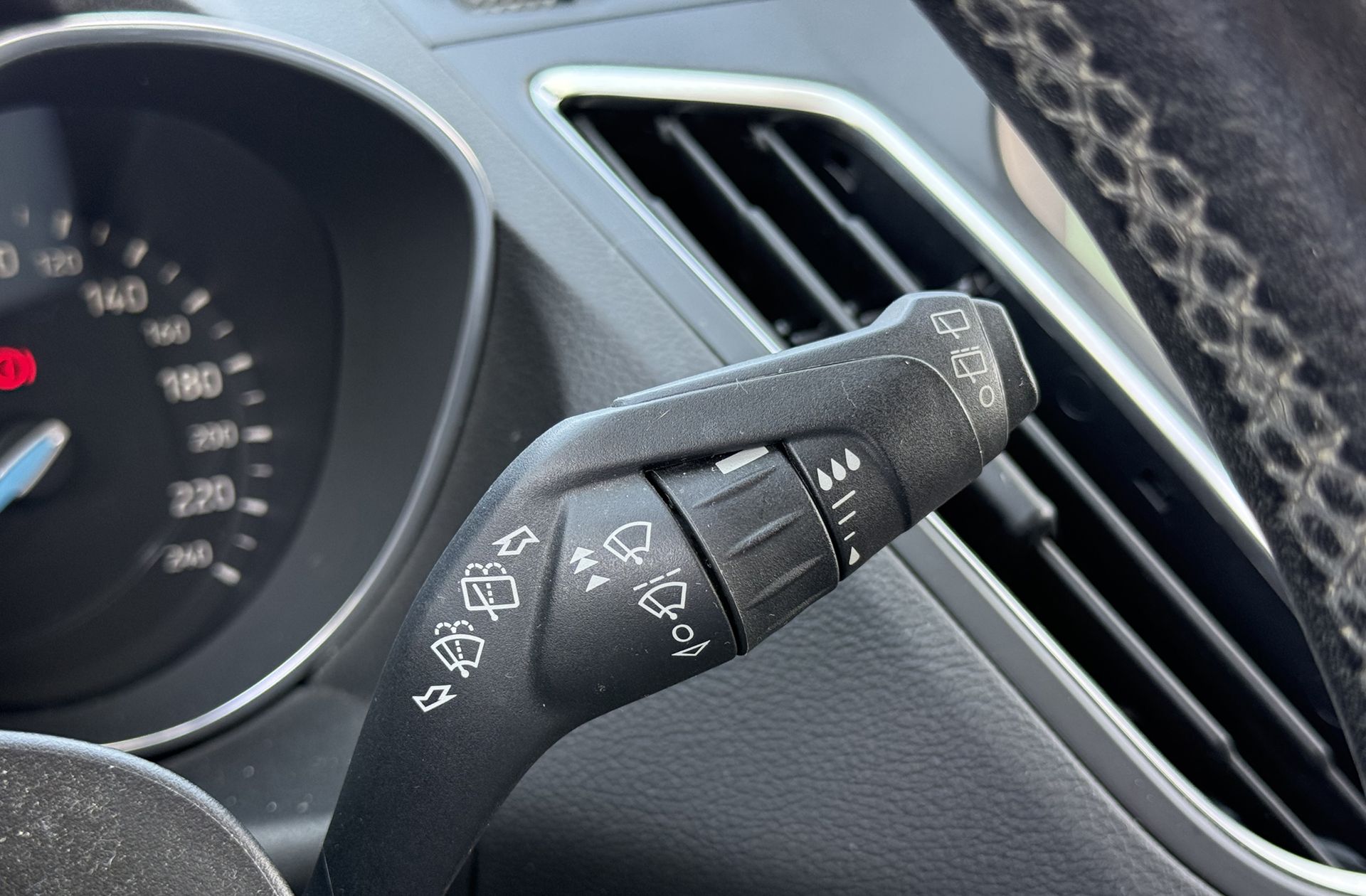 Ford C-Max 1.0 EcoBoost Trend+ - foto 26