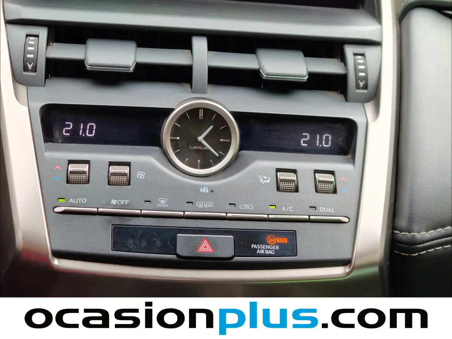 Foto Lexus NX Lexus NX 300h Business 2WD (197 CV)