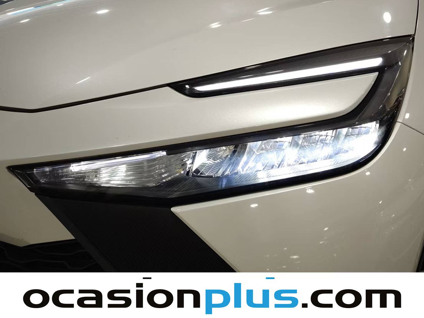 Equipamiento del Toyota C-HR Toyota C-HR 1.8 140H Active (140 CV)