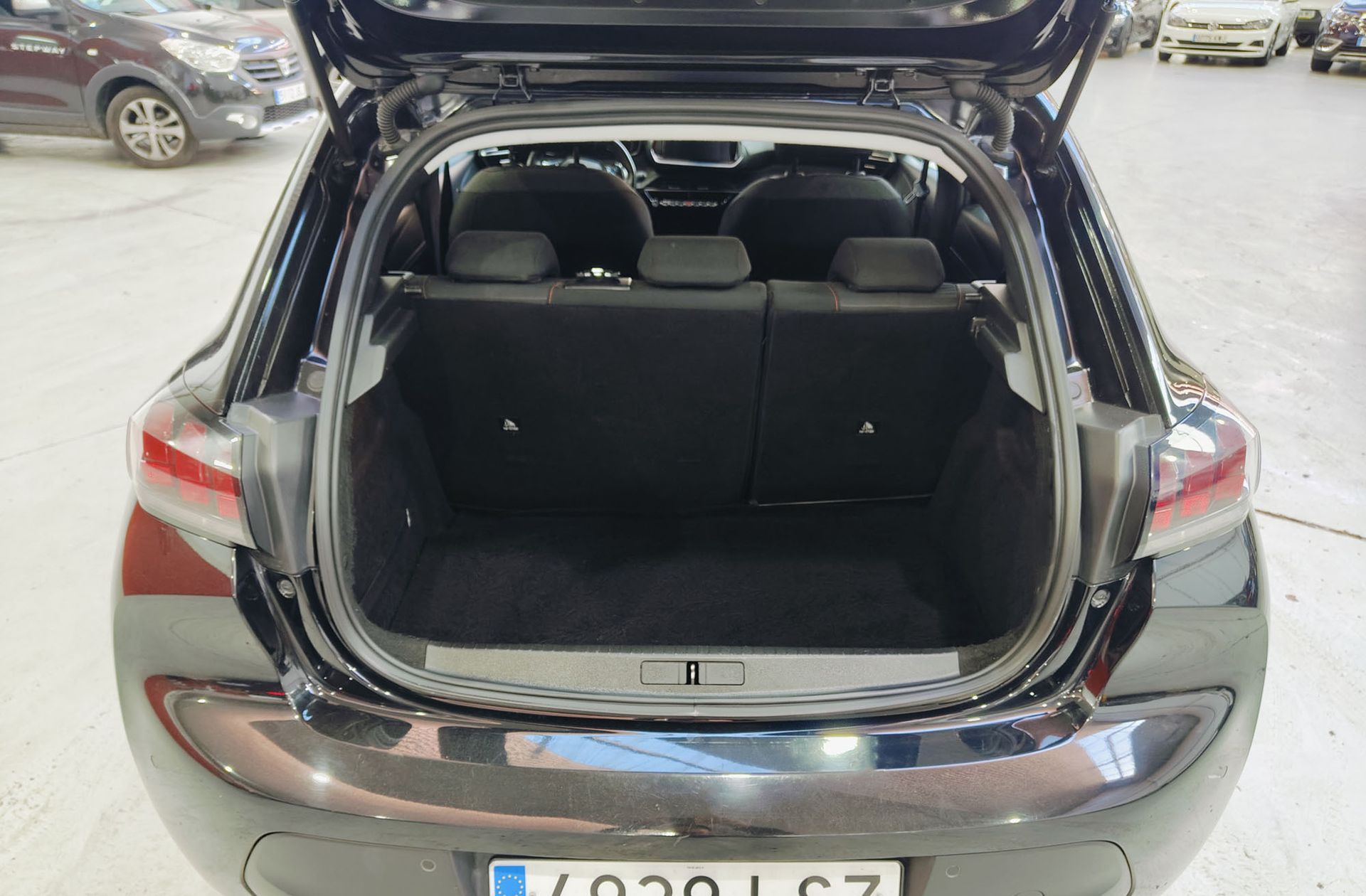 Peugeot 208 PureTech 100 Active Pack EAT8 - foto 16