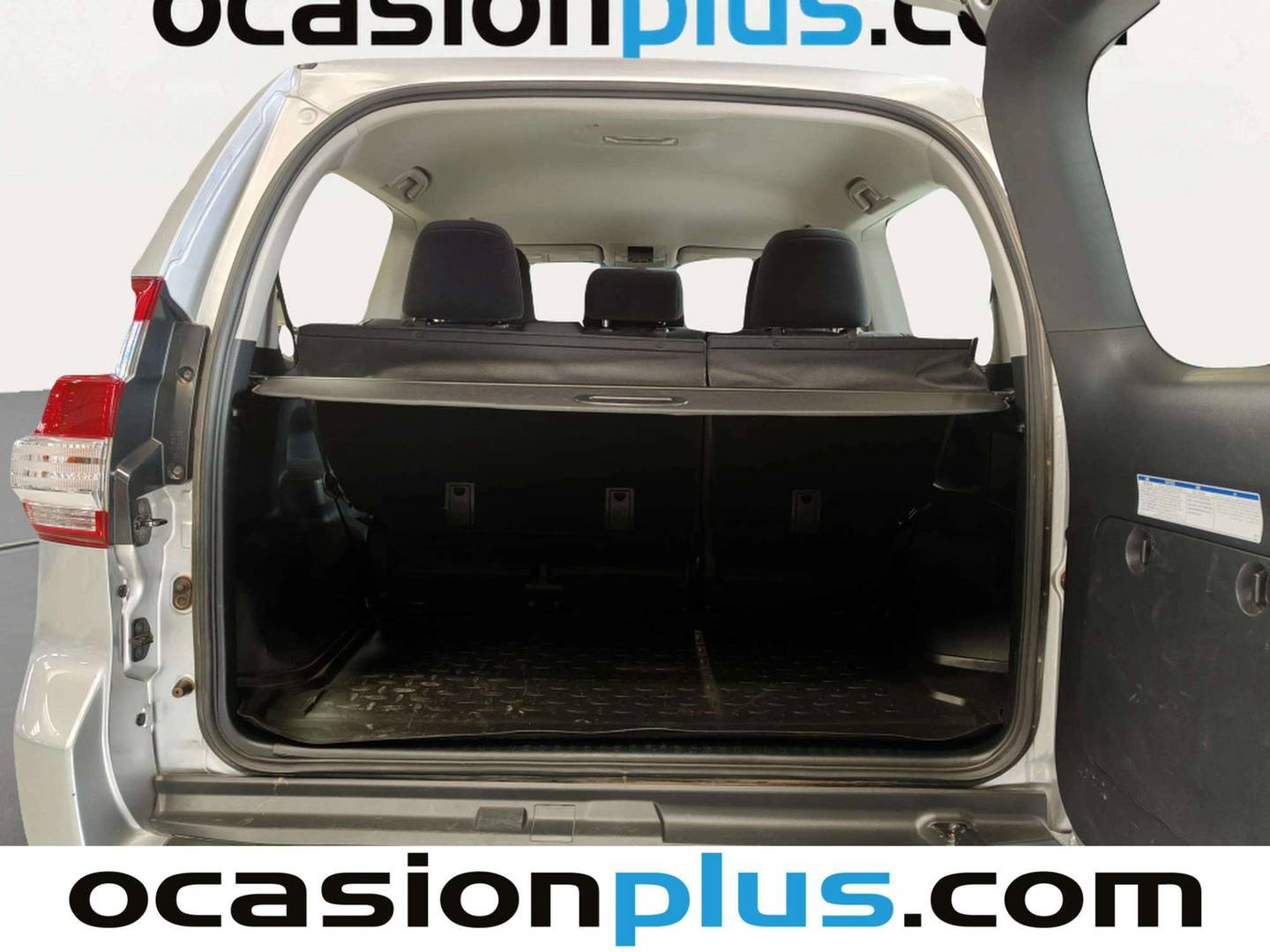 Fotos maletero Toyota Land Cruiser Toyota Land Cruiser 2.8 D-4D VX (177 CV)