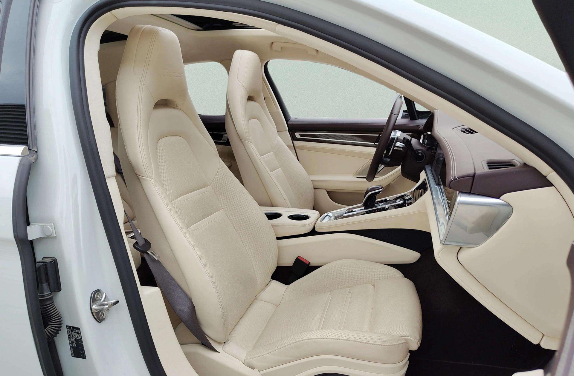 Porsche Panamera Turbo - foto 34