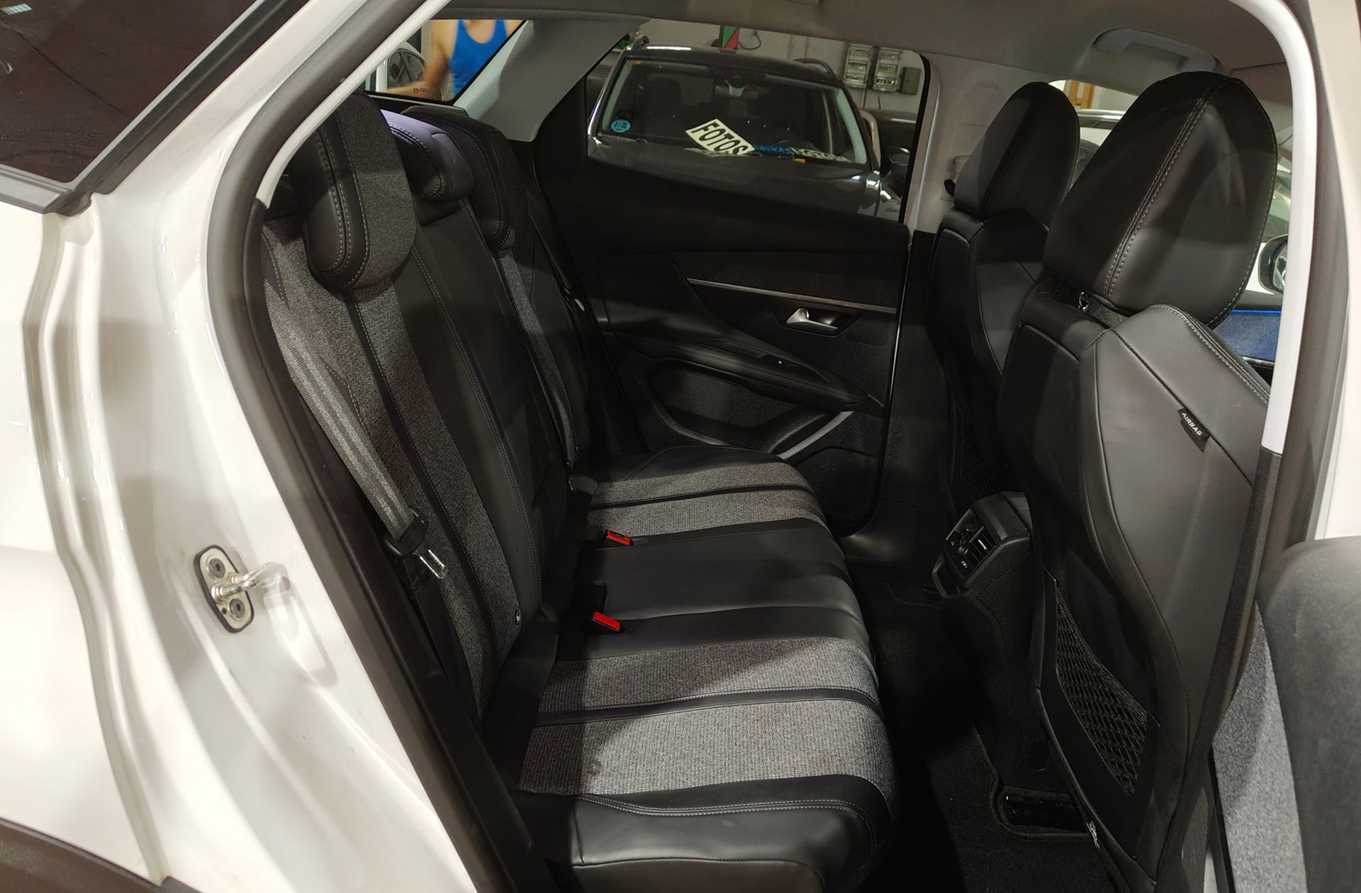 Peugeot 3008 BlueHDi 120 Allure EAT6 - foto 18