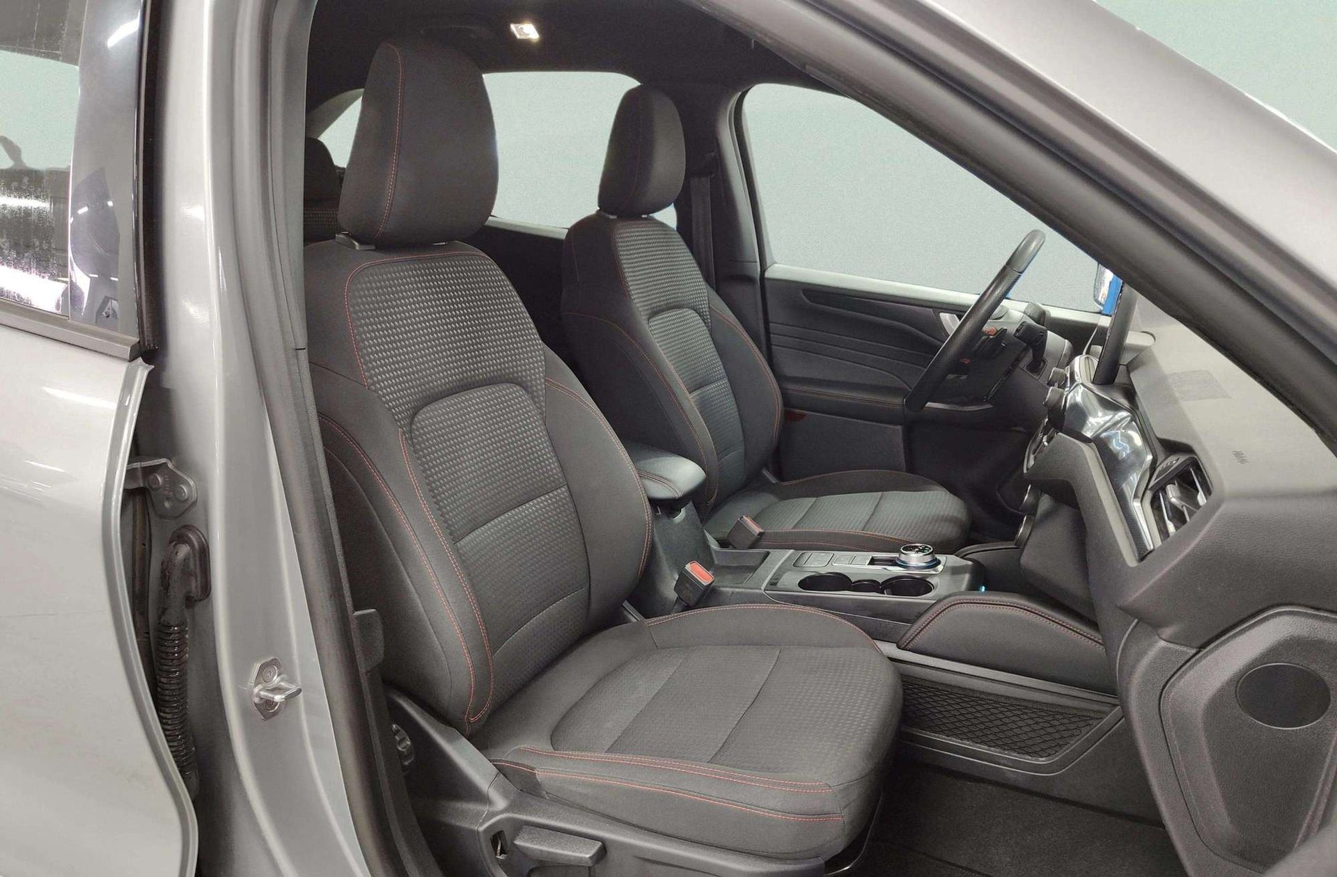 Ford Kuga 1.5 EcoBlue ST-Line - foto 19