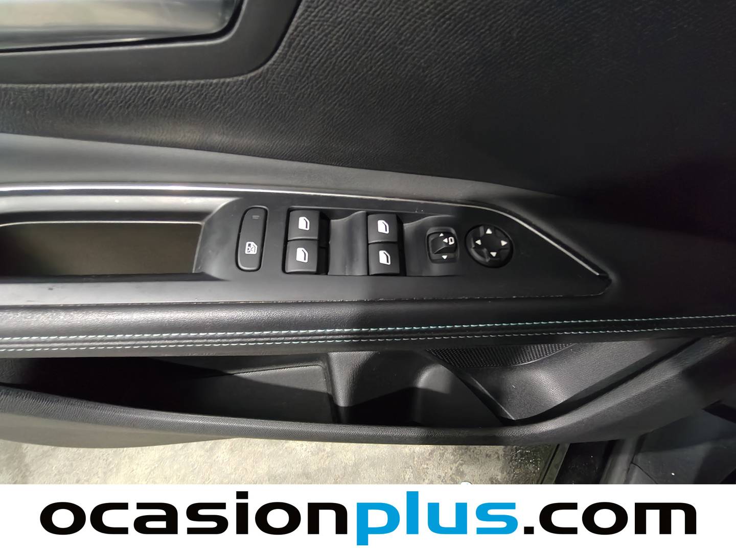 Foto Peugeot 5008 Peugeot 5008 PureTech 130 S&S Allure Pack EAT8 (130 CV) 7 Plazas