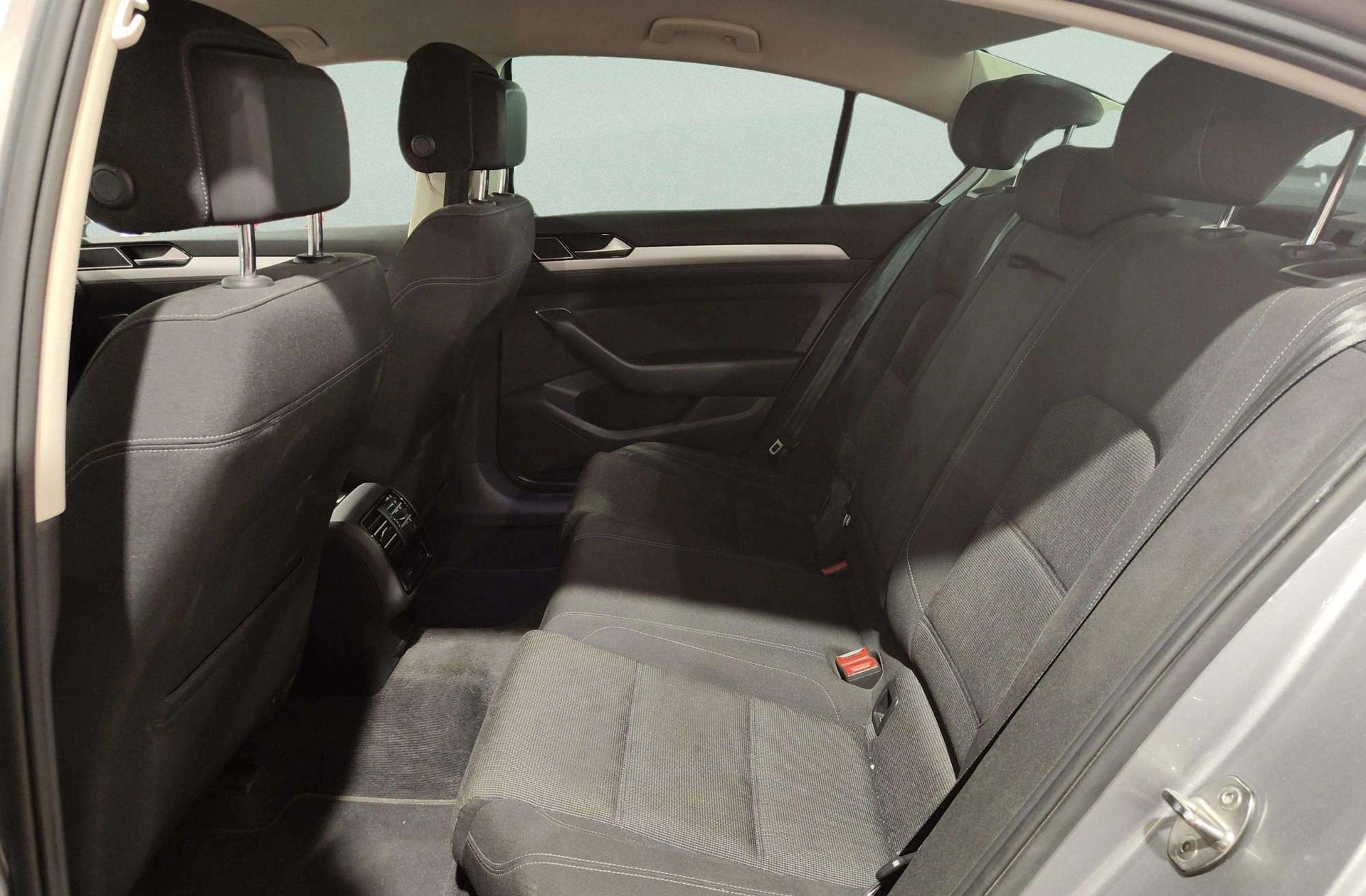 Volkswagen Passat Advance 1.6 TDI DSG - foto 13