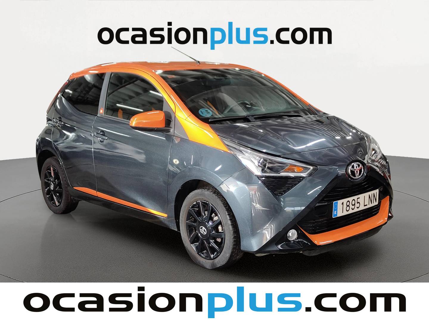 Foto delantera Toyota Aygo Toyota Aygo 1.0 70 x-cite JBL (72 CV) derecha