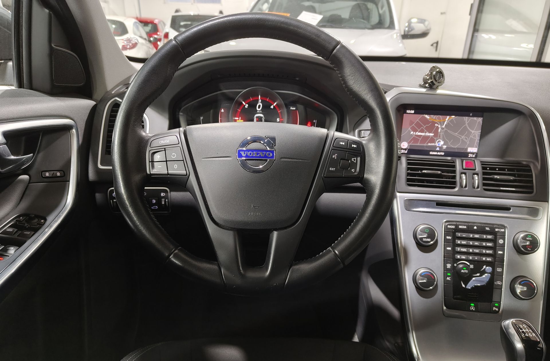 Volvo XC60 D3 Kinetic - foto 20