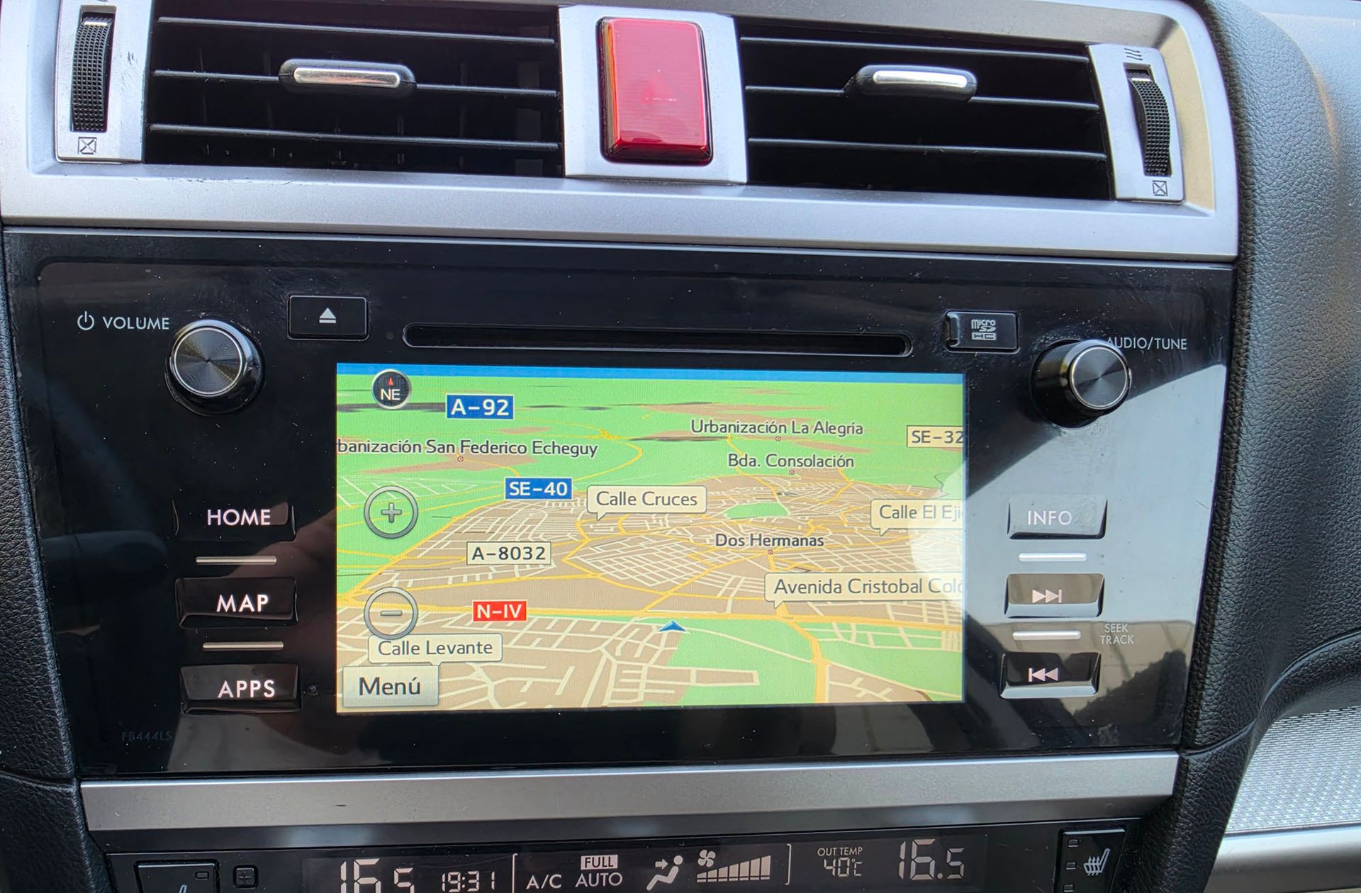 Subaru Outback 2.0 TD Executive Plus CVT Lineartron AWD - foto 9